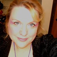 Lisa Heaton Photo 37