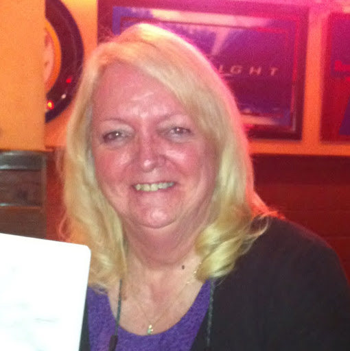 Vicki Anderson Photo 30