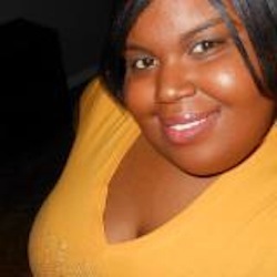 Angela Harris Photo 36