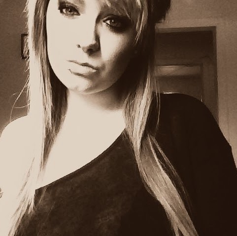 Kayla James Photo 32