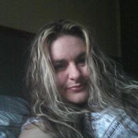 Julia Mercer Photo 10
