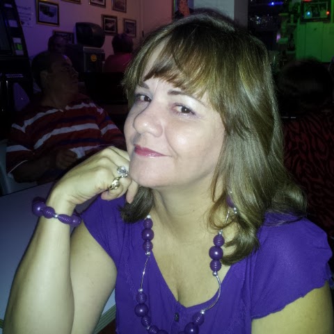 Lisa Cintron Photo 35