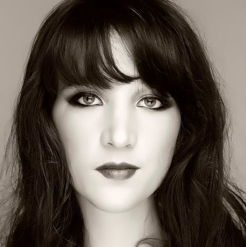 Catherine Davies Photo 38