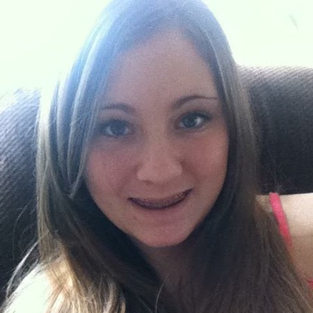 Amy Holliday Photo 34