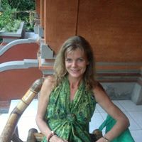 Julia Mcgregor Photo 8