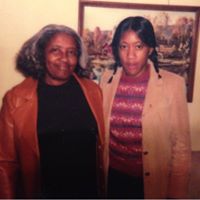 Ester Anderson Photo 17