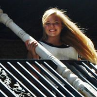 Ellen Henderson Photo 32