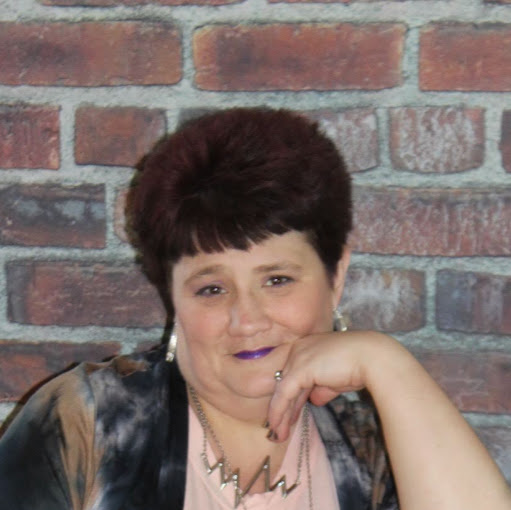 Marci Jones Photo 17