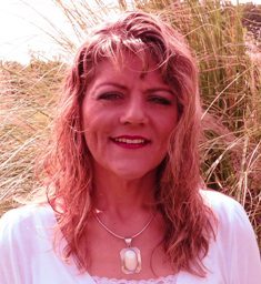 Dawn Ellis Photo 15