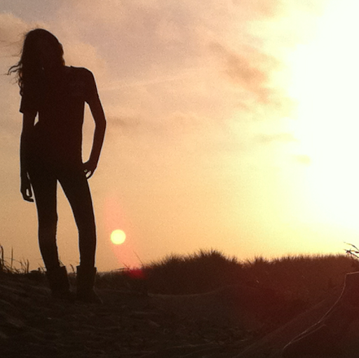 Caroline Love Photo 11