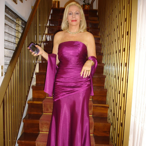 Teresa Crisman Photo 16