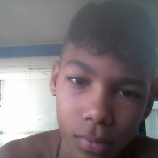 Daniel Henriquez Photo 10