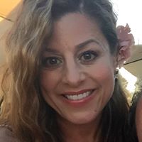 Jennifer Laughlin Photo 25