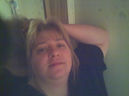 Robyn James Photo 11