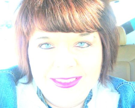 Beth Larson Photo 28