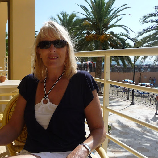 Frances Cassidy Photo 27
