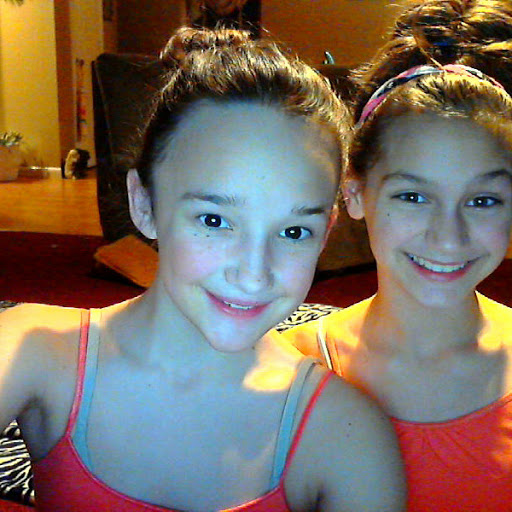 Daniella Brown Photo 34