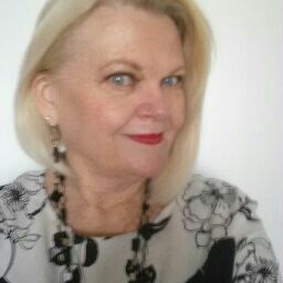 Elizabeth Carroll Photo 12