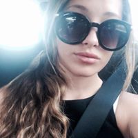 Ellie Lambert Photo 29