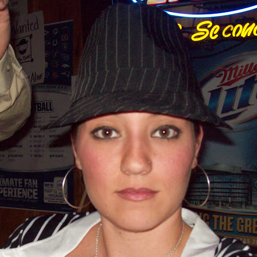 Jenifer Thomas Photo 37