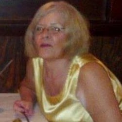 Carol Elliott Photo 28