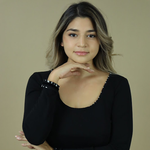 Carla Torres Photo 44