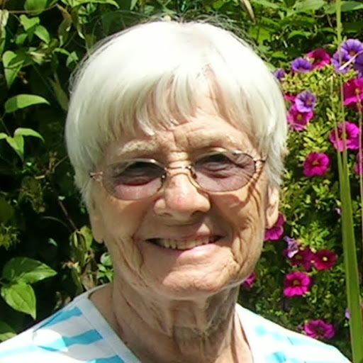 Marilyn Pratt Photo 32