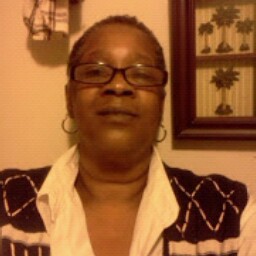 Denise Reed Photo 14