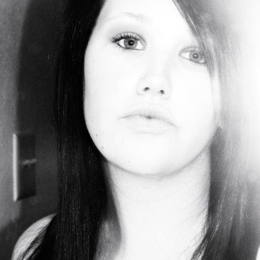 Nicole Rhoades Photo 10