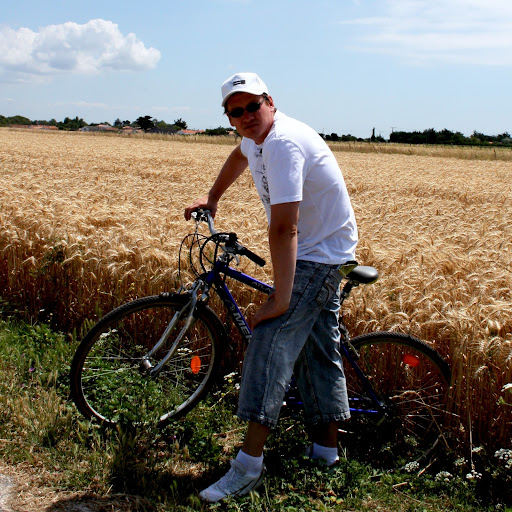 Nicolas Goss Photo 4