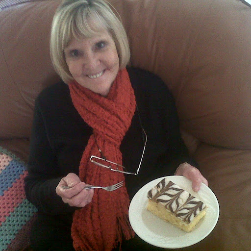 Carole May Photo 32