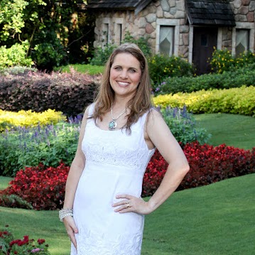 Jennifer Reeder Photo 15
