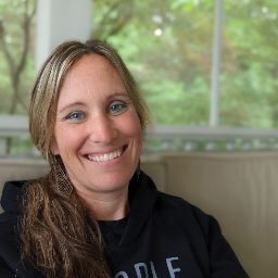 Erica Hamilton Photo 26