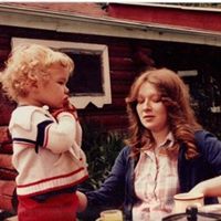 Lynne Larsen Photo 7