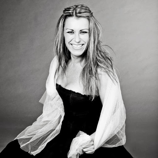 Maxine Johnson Photo 8