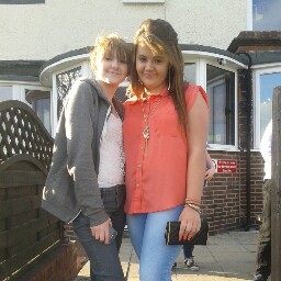 Leah Needham Photo 3