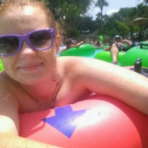 Elizabeth Quick Photo 30