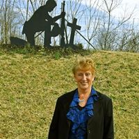 Sandra Booth Photo 32