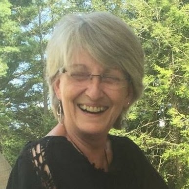 Sandra Case Photo 34