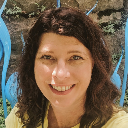 Sara Clark Photo 30