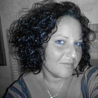 Sara Ferrell Photo 25