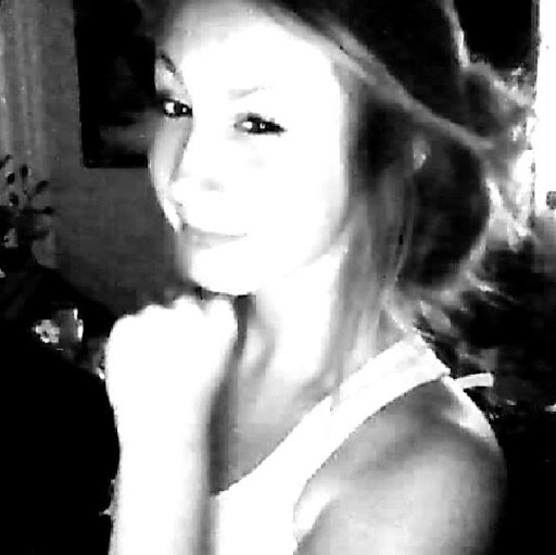 Hannah Garrison Photo 26