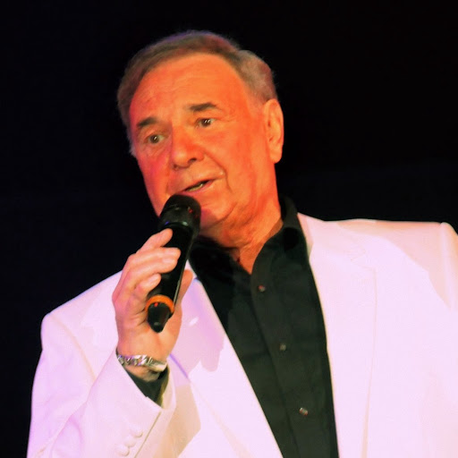 Roger Rhodes Photo 29