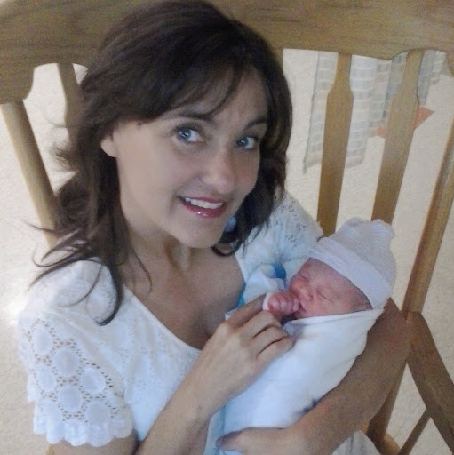 Julie Shelton Photo 18