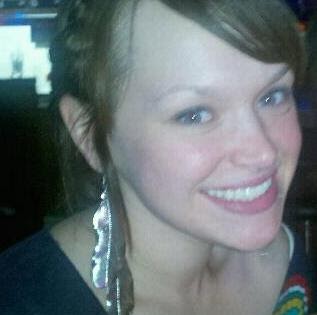 Amanda Jones Photo 18