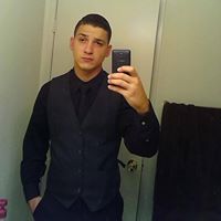 Adam Ruiz Photo 26