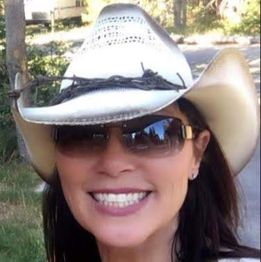 Julia Solomon Photo 20