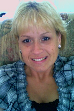 Robyn Taylor Photo 6