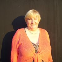 Maggie Costello Photo 9