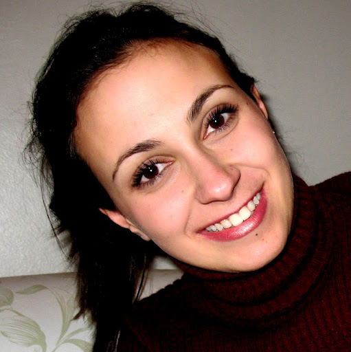 Julia Schafer Photo 27